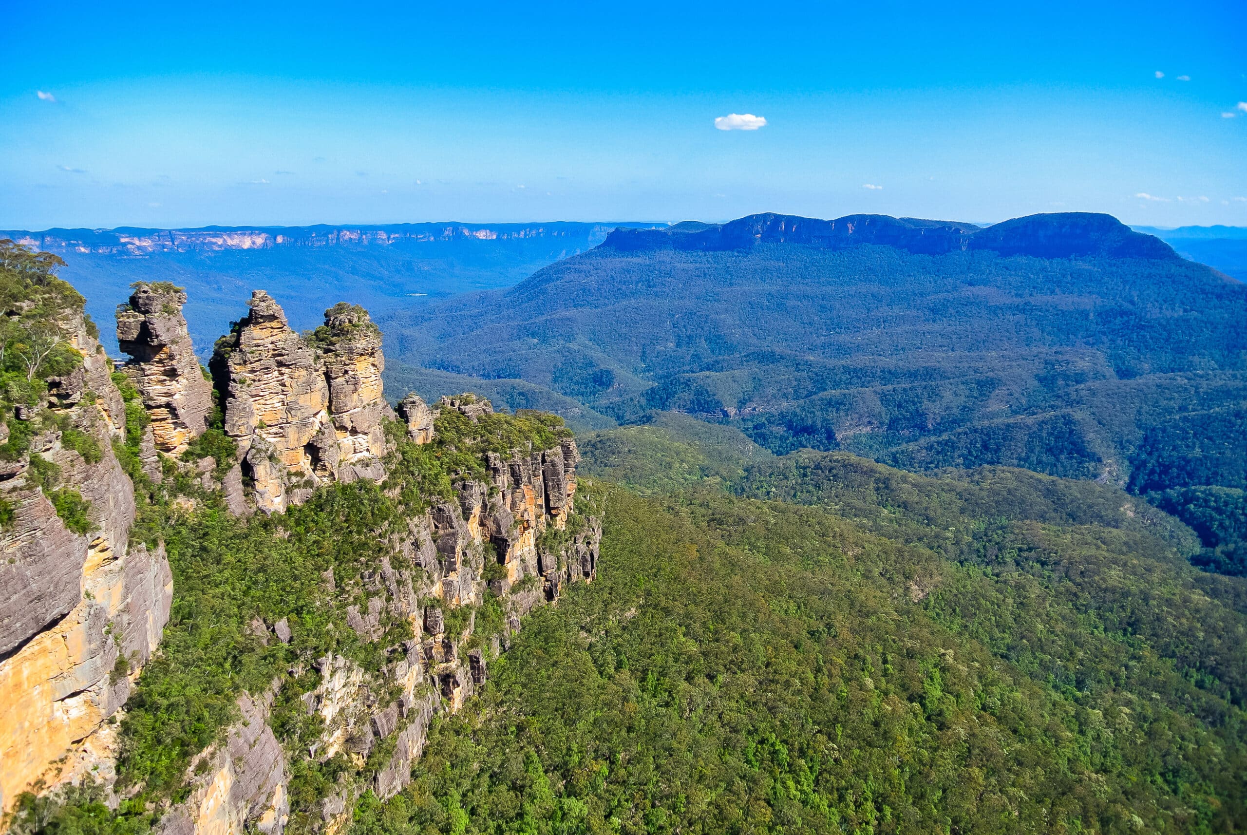 Trail Tales: Hiking the Hidden Gems of the Blue Mountains