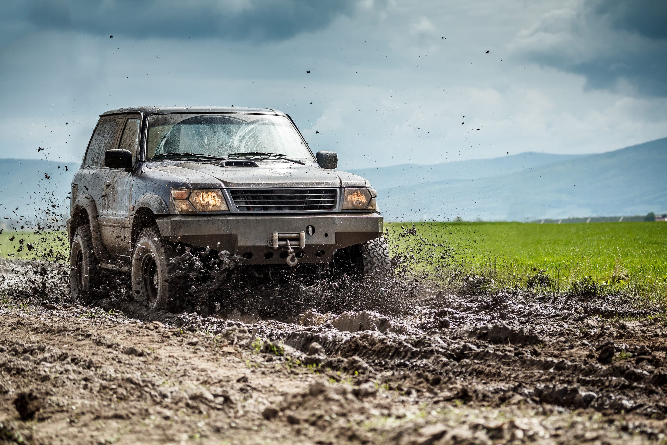 Handling Dust and Sand: Tips for Visibility and Vehicle Maintenance