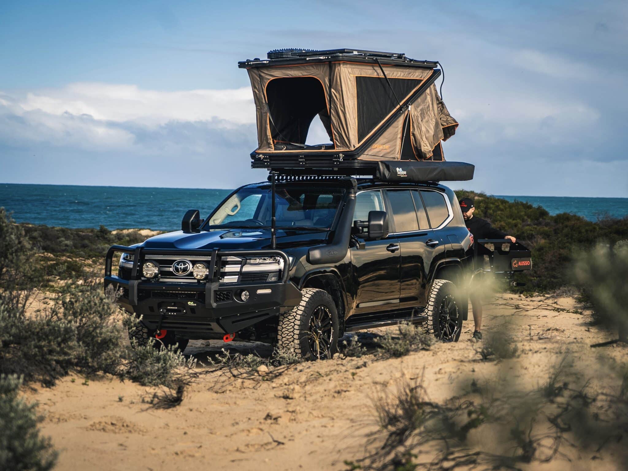 Fully Kitted 300 Series Sahara